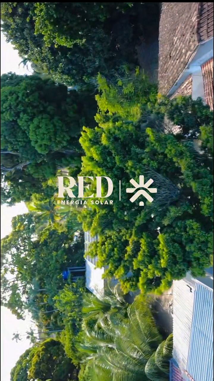 Fachada com o logo RED Energia Solar